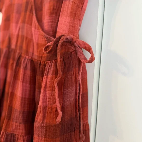 Universal Thread Red Plaid Midi Dress - Picture 5 of 9